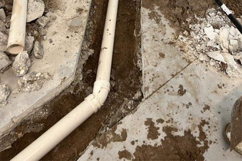 plumbers-sarasota-pipe-in-ground